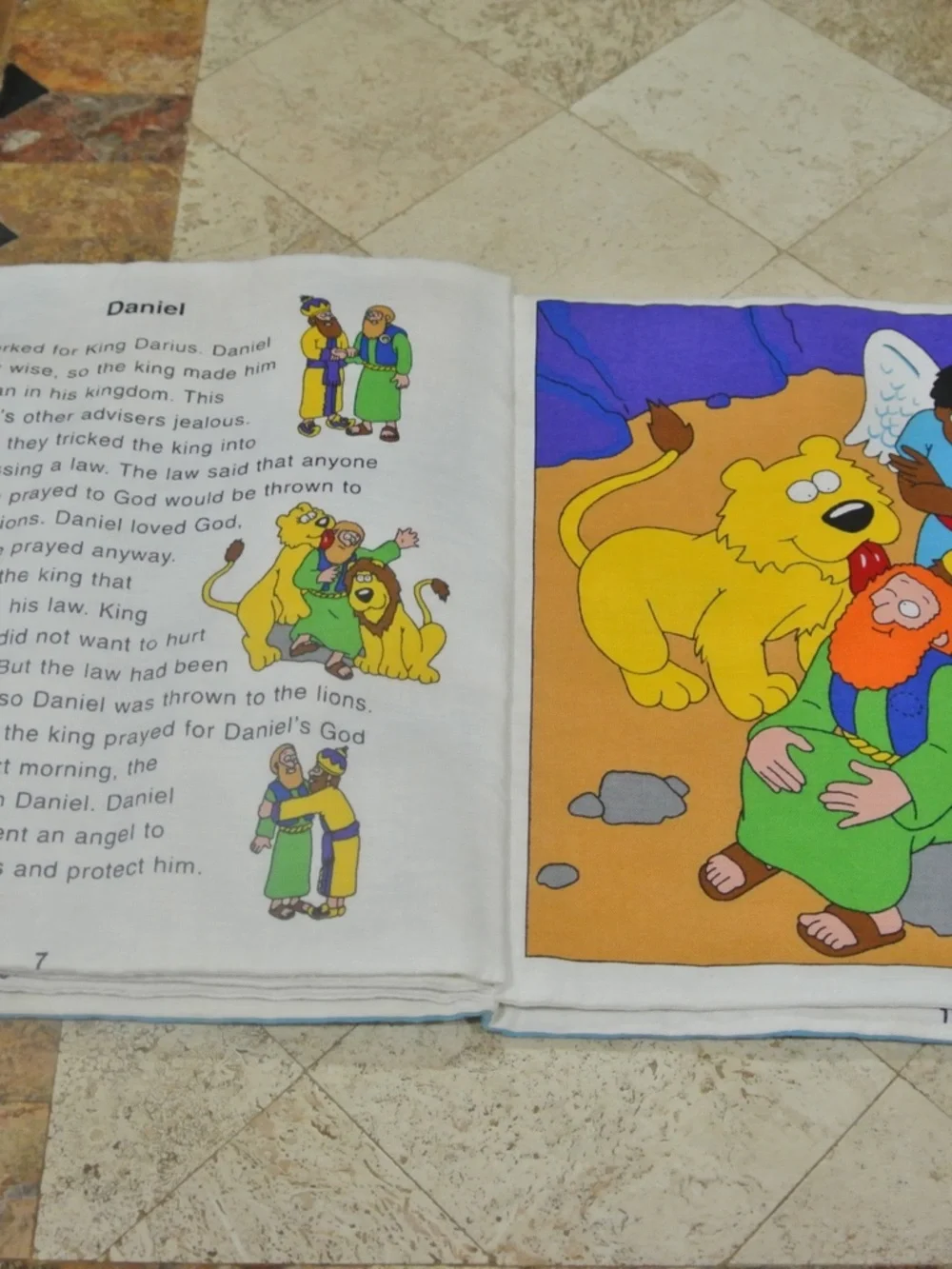 VINTAGE THE BEGINNERS BIBLE FAVORITE BIBLE STORIES FABRIC BOOK